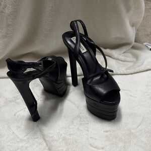 Steve Madden Black Platform Sandals